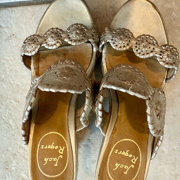 Jack Rogers Women's Gold  Wedge Sandals - Picture 3 of 5